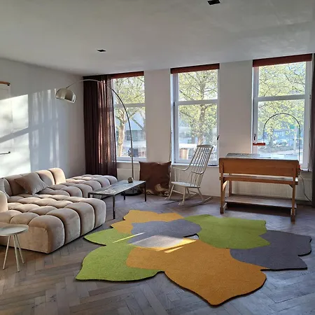 アパート Fantastic And Spacious ロッテルダム
